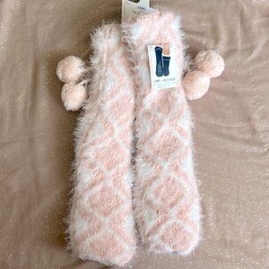 Brand New Jane & Bleecker Pom Pom Slipper Socks Plush Filled Grip Pink & White